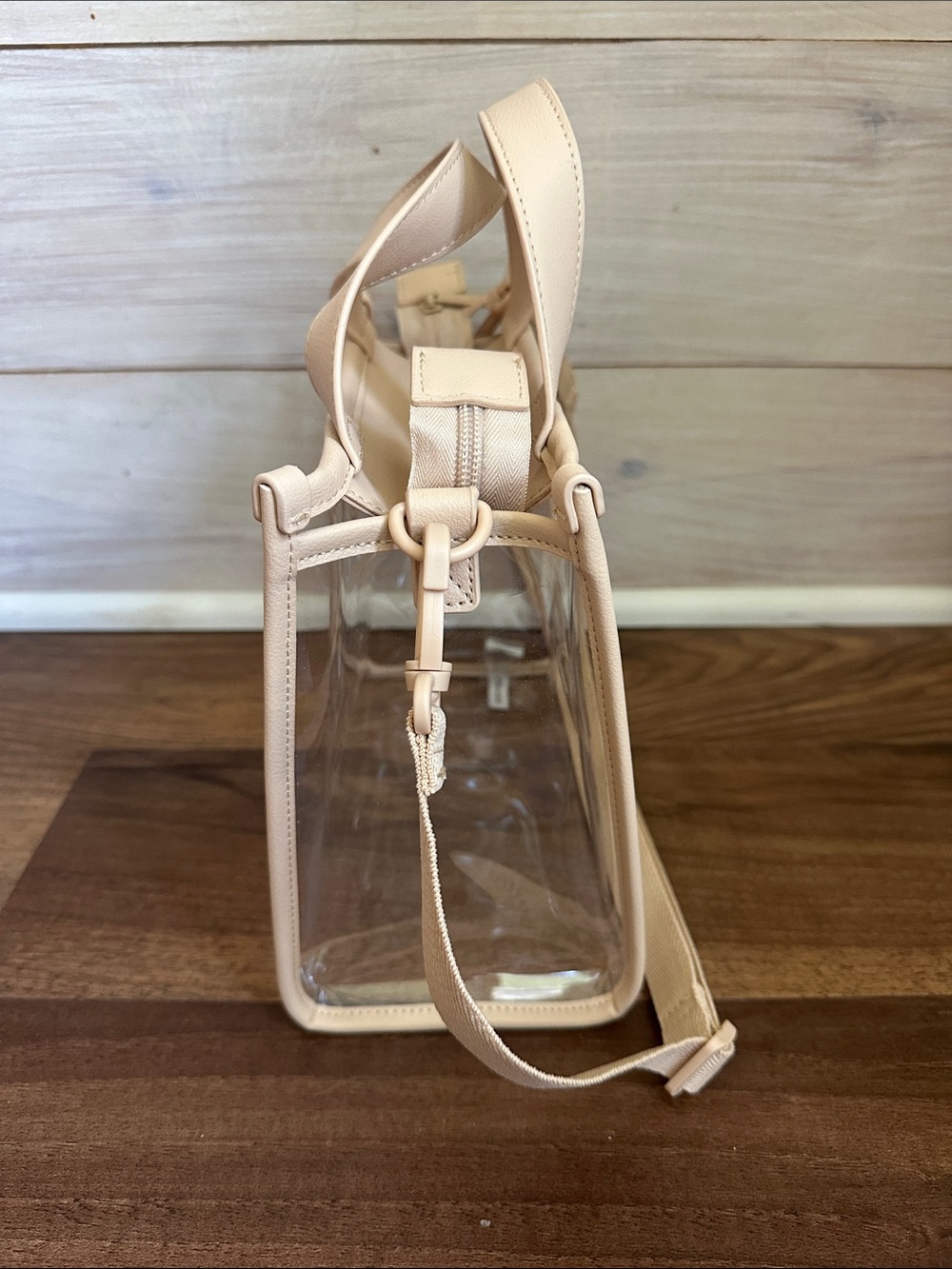 BEIS The Stadium Crossbody-brand new - Picture 2 of 7